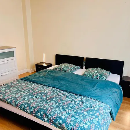 Avec Balcon Centre *